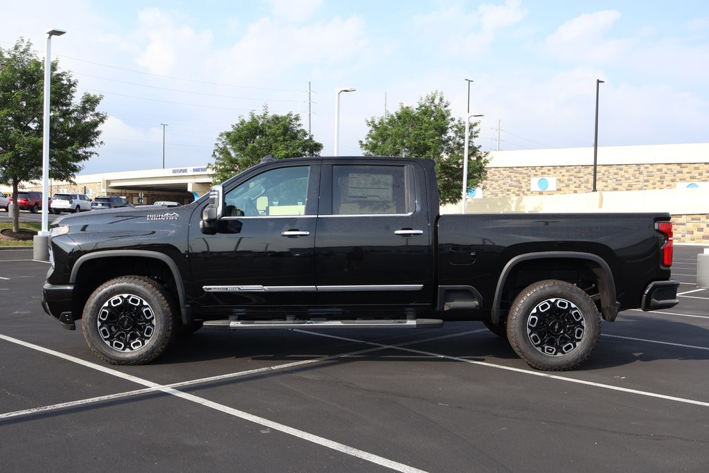 Thumbnail: 2025 Chevrolet Silverado 2500 - 4