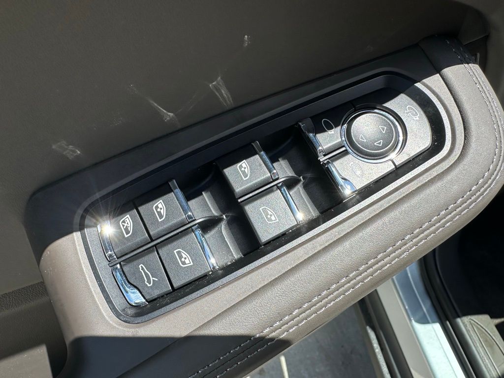 2022 Porsche Macan  14