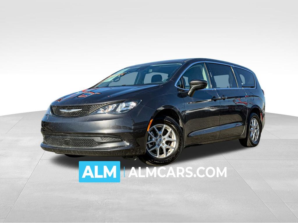 2023 Chrysler Voyager LX