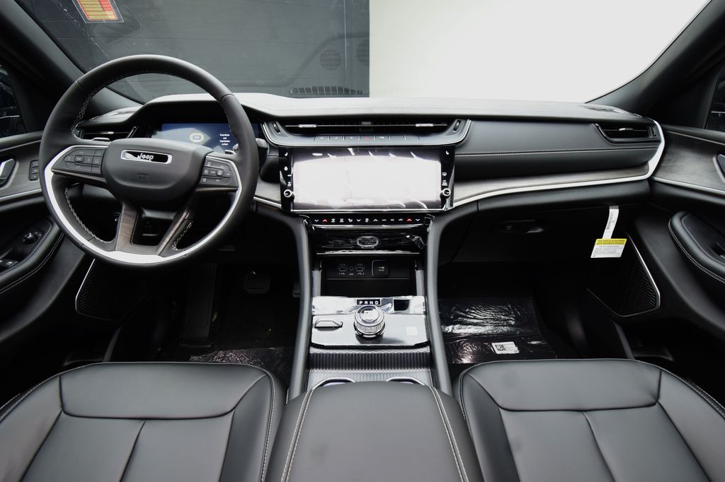 new 2026 Jeep Grand Cherokee car, priced at $45,500