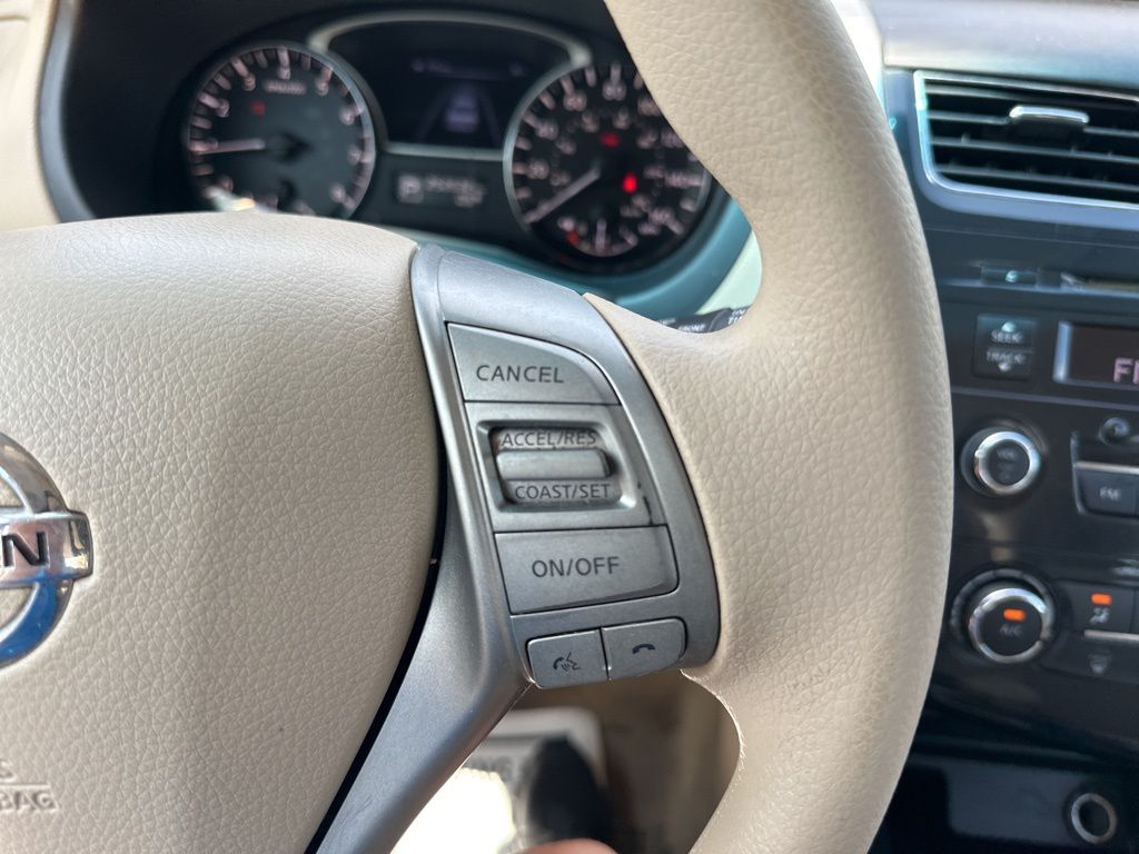 2013 Cayenne Red Metallic Nissan Altima 2.5 S FWD Sedan