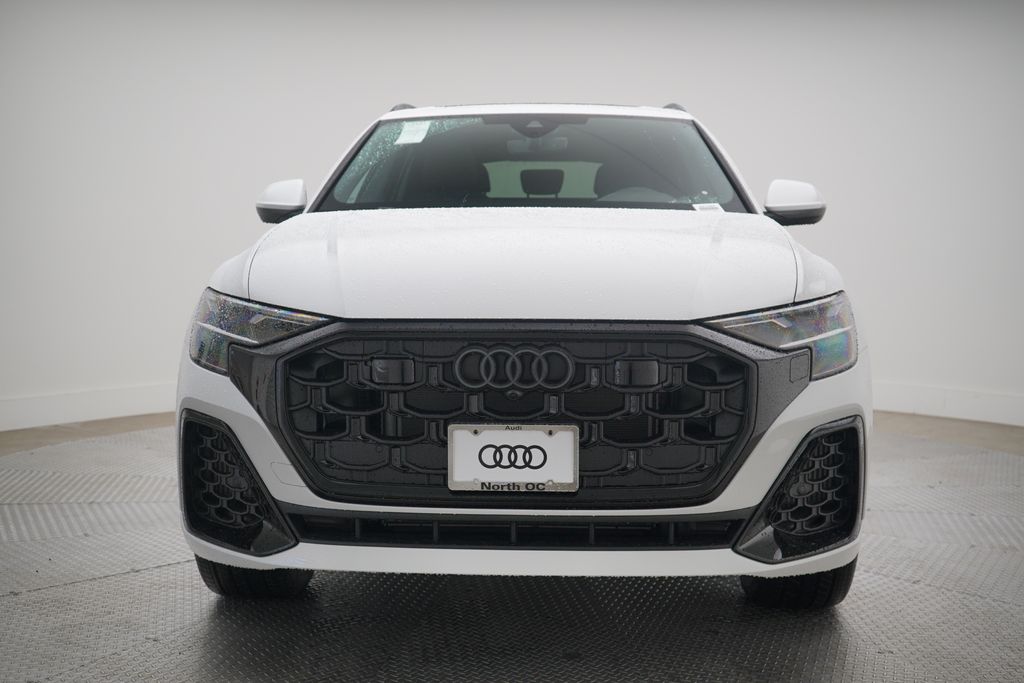 Thumbnail: 2025 Audi Q8 - 5