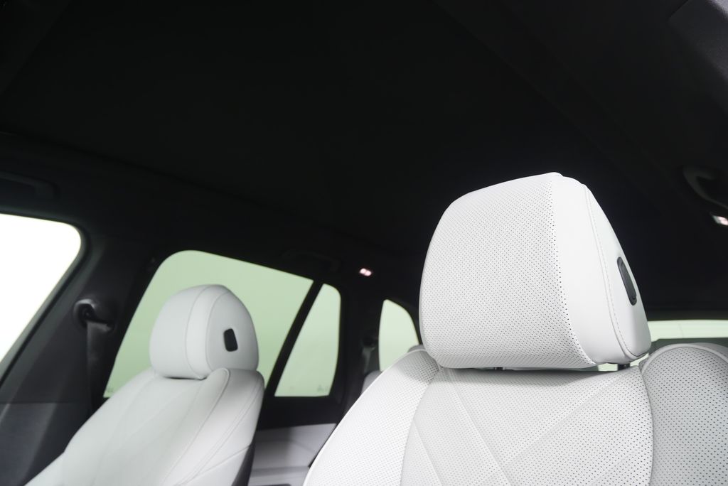 Thumbnail: 2026 BMW X5 - 12