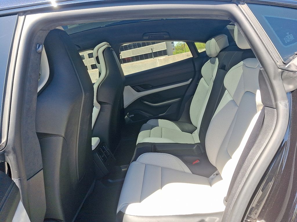 2020 Porsche Taycan Turbo 12