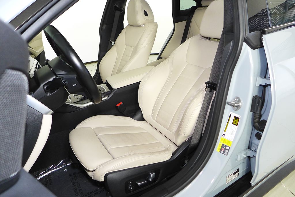 Thumbnail: 2023 BMW i4 - 22