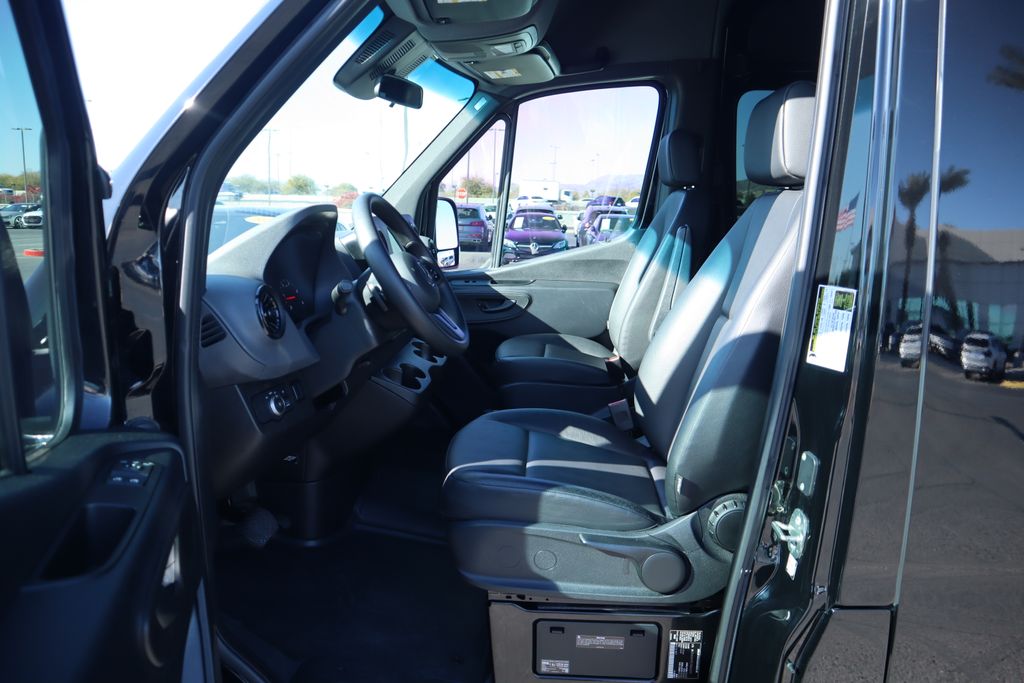 2020 Mercedes-Benz Sprinter 2500 9