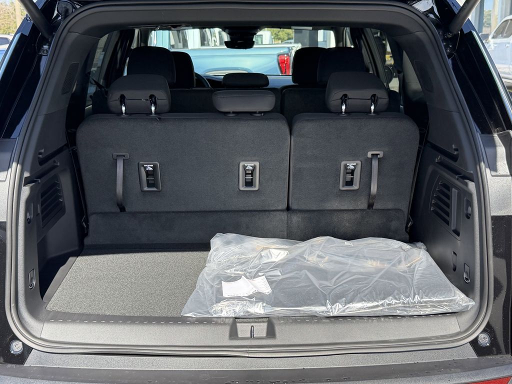 new 2026 GMC Acadia car, priced at $46,330