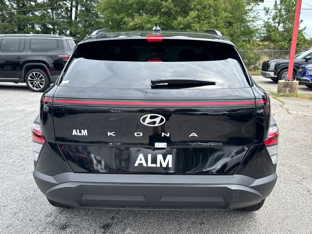2026 Hyundai Kona SEL photo 2