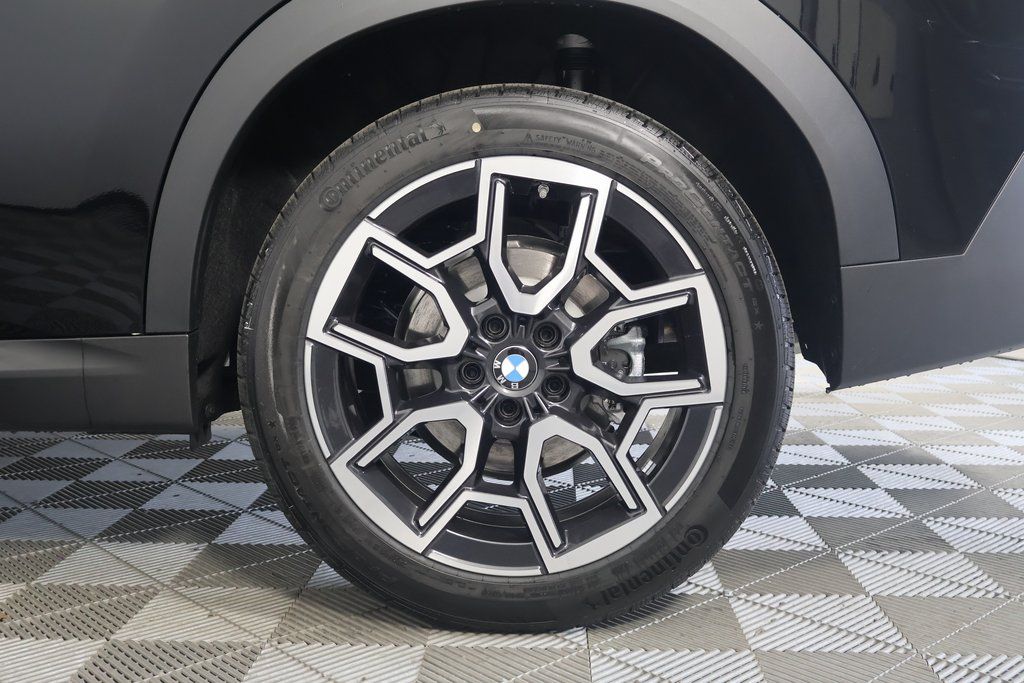 2025 BMW X2 xDrive28i 10