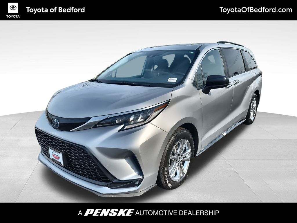 2022 Toyota Sienna XSE -
                Bedford, OH