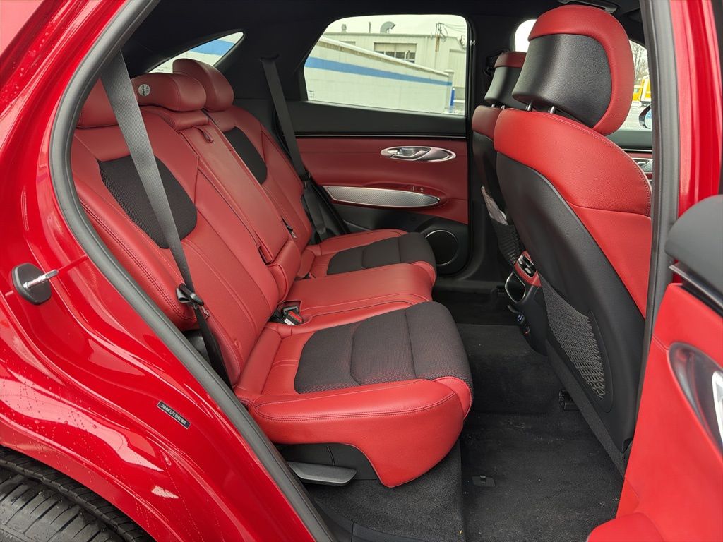 Thumbnail: 2025 Genesis GV70 - 24