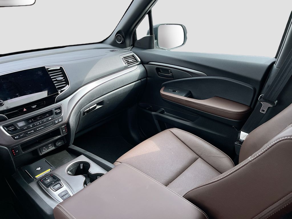 Used 2024 White Honda EX-L image 23