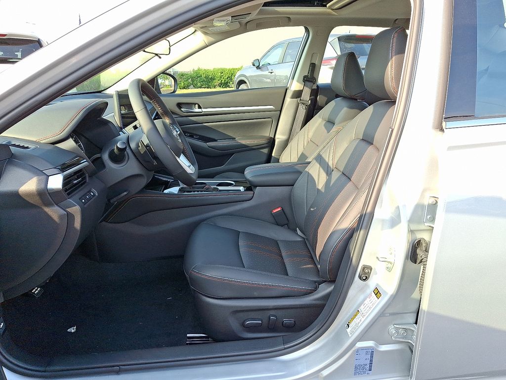 Thumbnail: 2025 Nissan Altima - 6