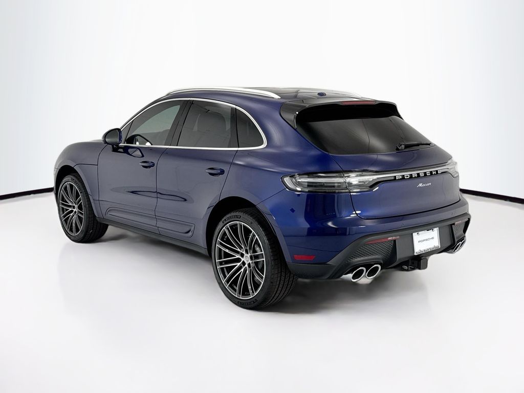 Thumbnail: 2026 Porsche Macan - 3