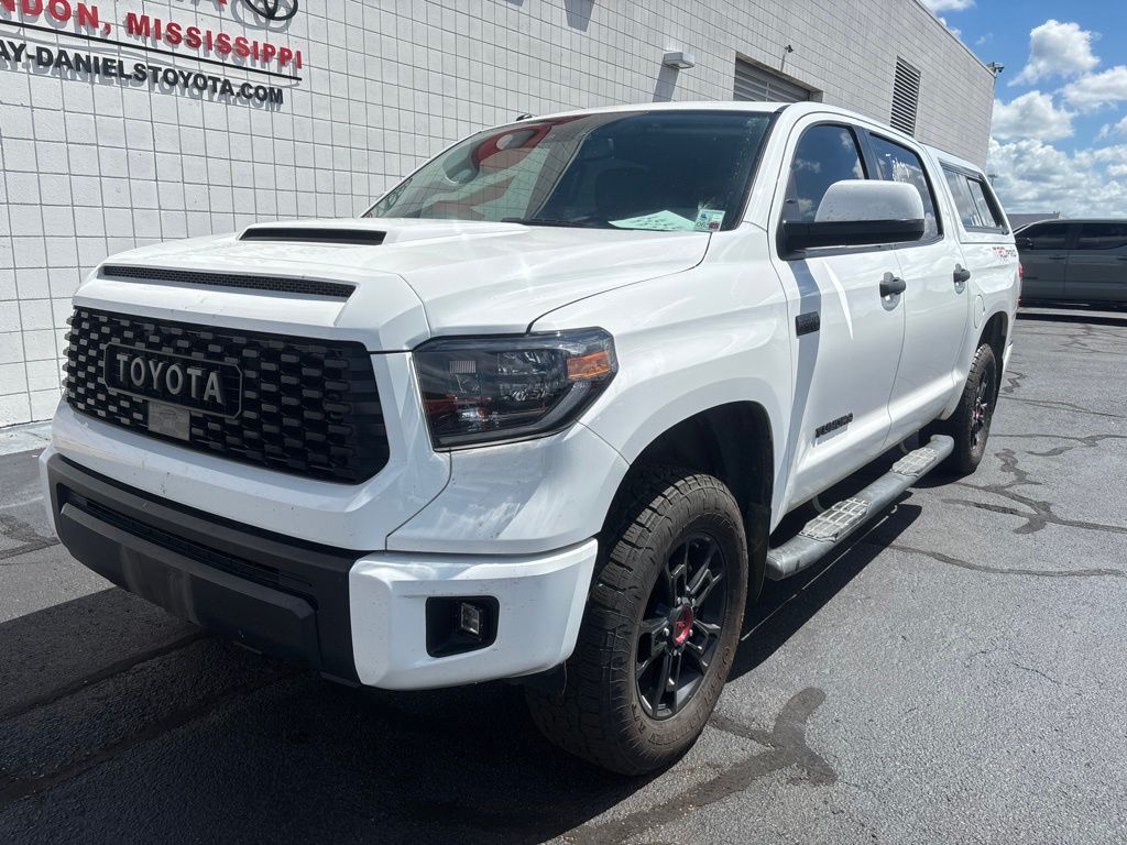 Super White 2019 Toyota Tundra Pickup Truck Four-Wheel Drive 6-Speed Automatic