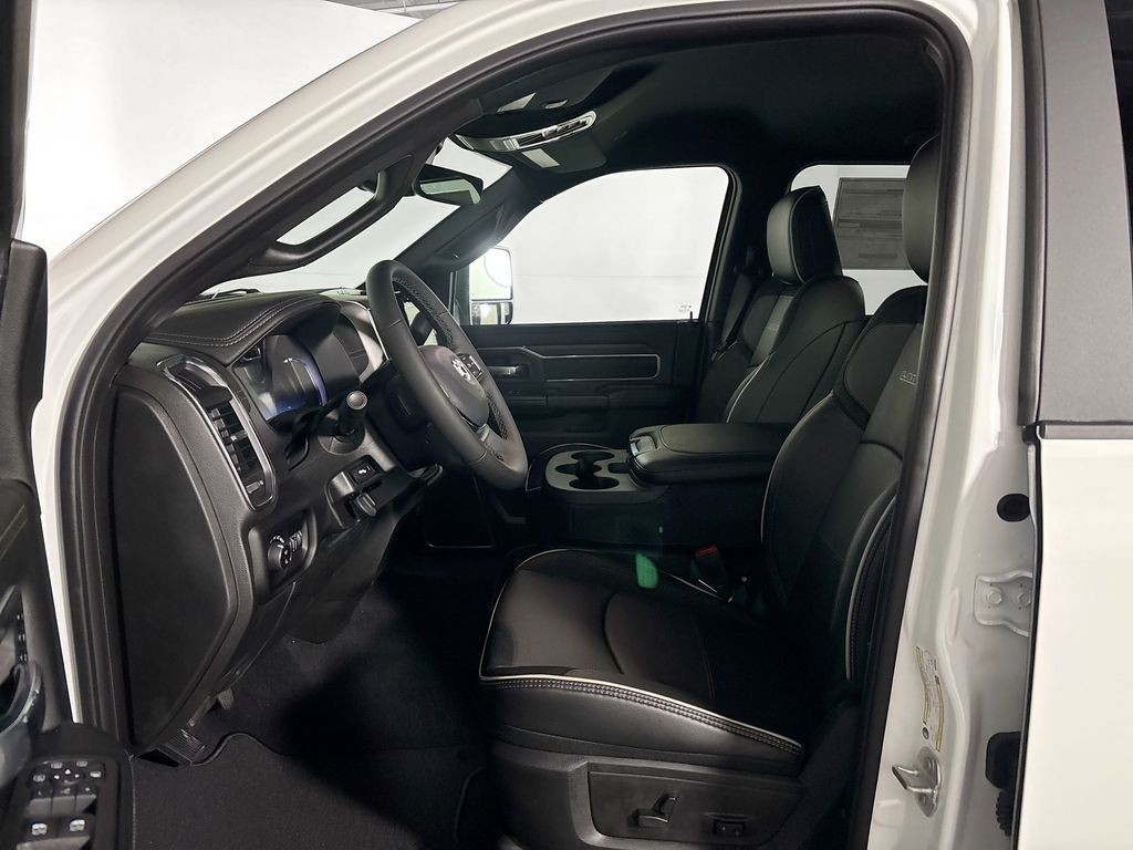 2026 RAM 2500 Laramie - Photo 11