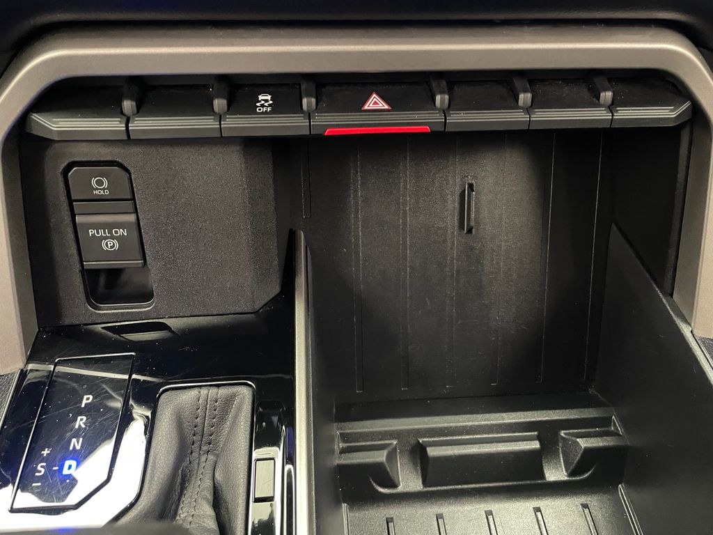 Thumbnail: 2022 Toyota Tundra - 30