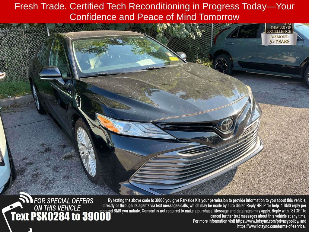 Midnight Black Metallic 2019 Toyota Camry Sedan Front-Wheel Drive 8-Speed Automatic