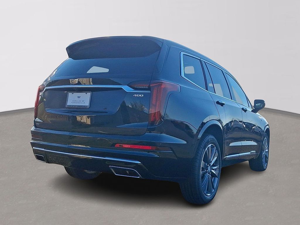 Thumbnail: 2025 Cadillac XT6 - 4