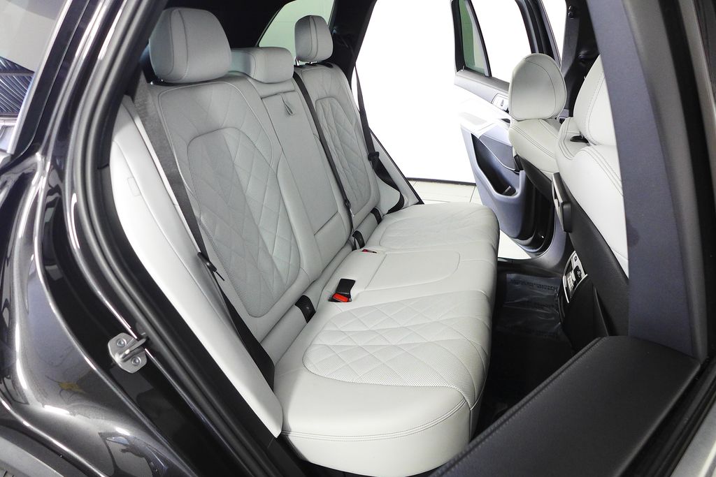 Thumbnail: 2023 BMW X5 - 19