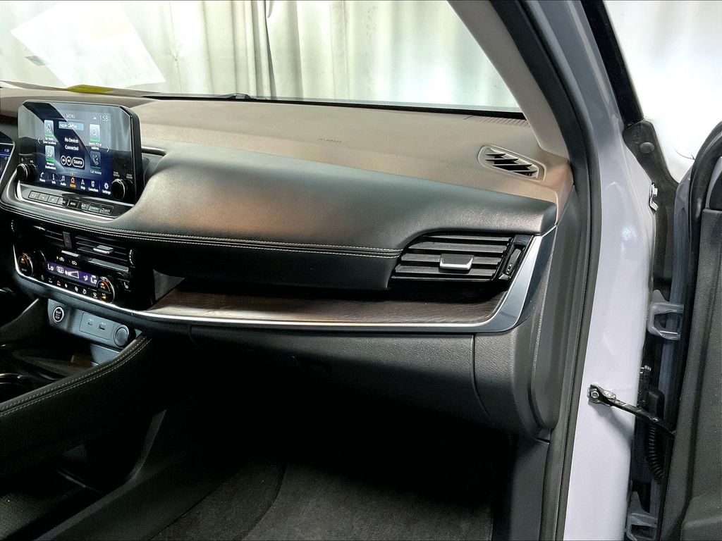 2021 Nissan Rogue — photo 13