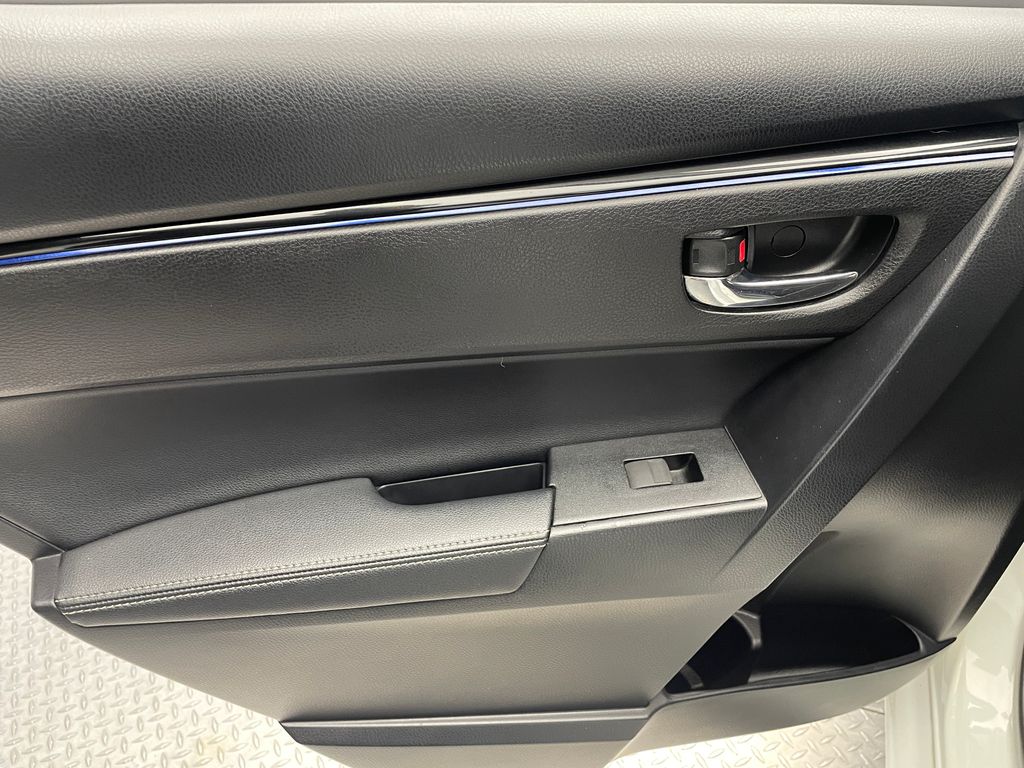 Thumbnail: 2019 Toyota Corolla - 30