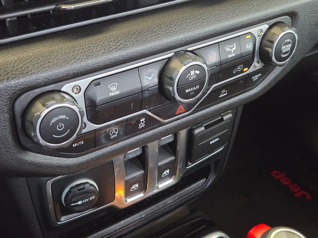Used 2025 Jeep Wrangler SUV