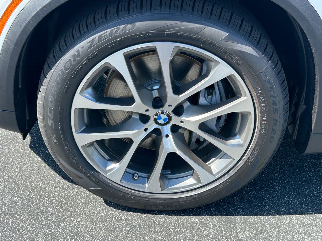 Thumbnail: 2026 BMW X5 - 9