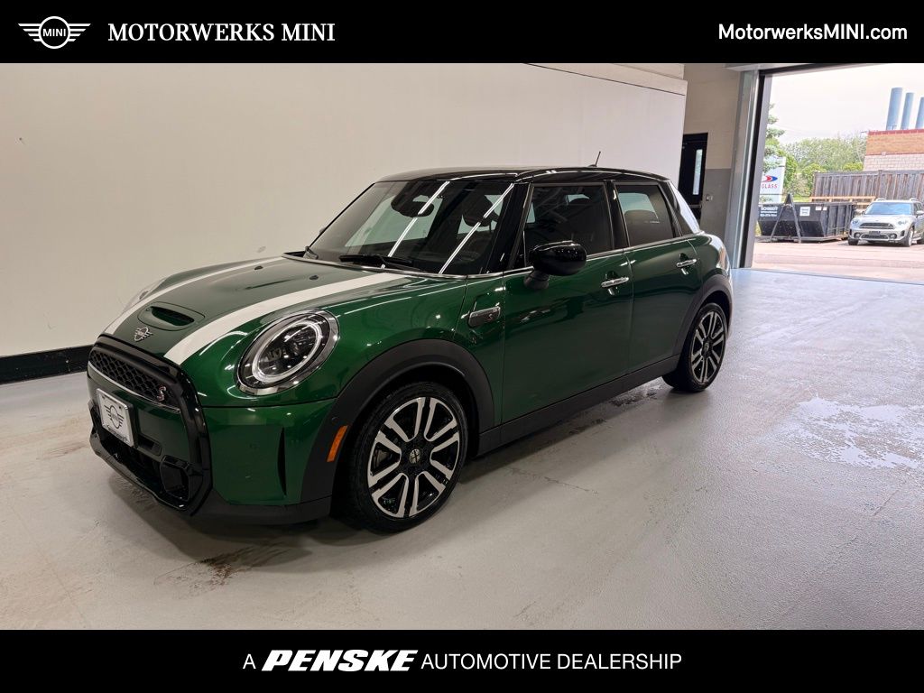 2023 MINI Cooper Base -
                  Golden Valley, MN