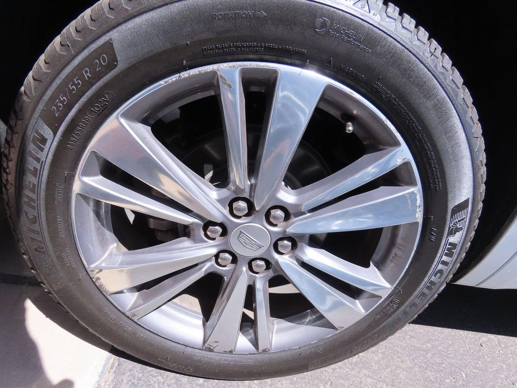 Thumbnail: 2020 Cadillac XT6 - 17