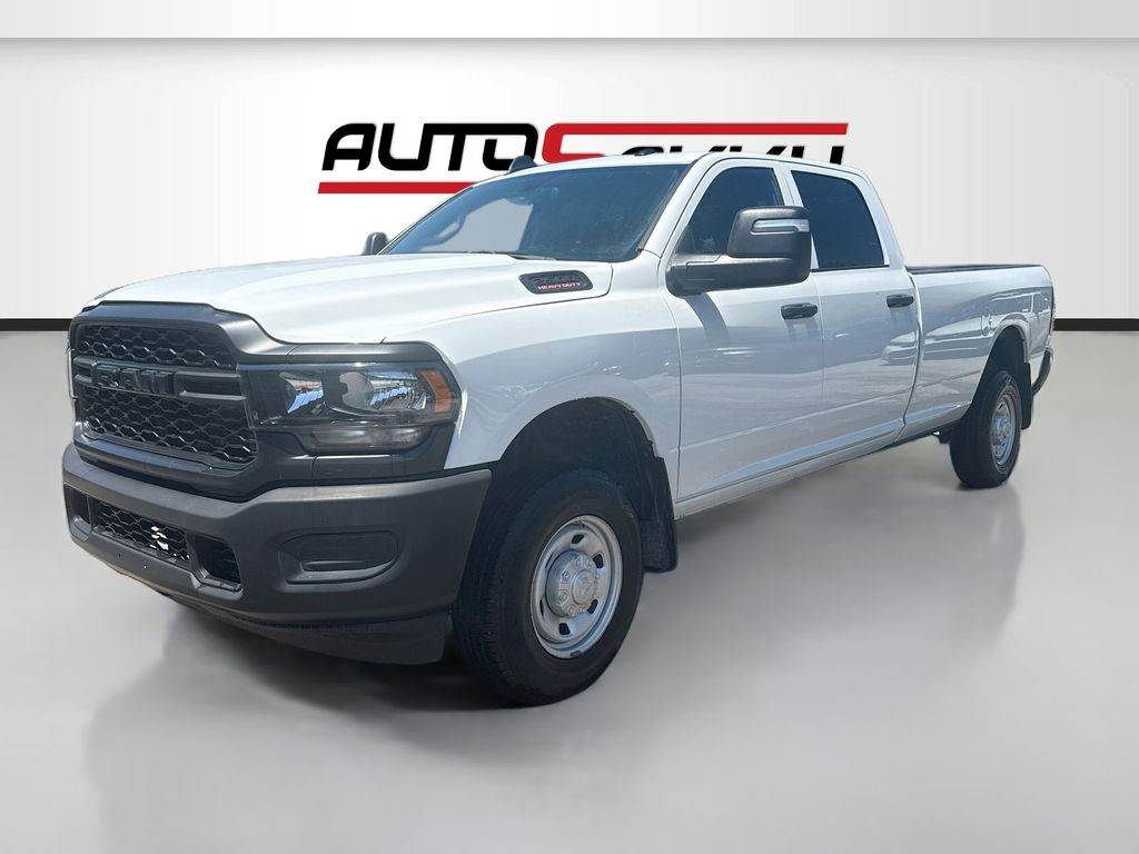 View vehicle photo 3