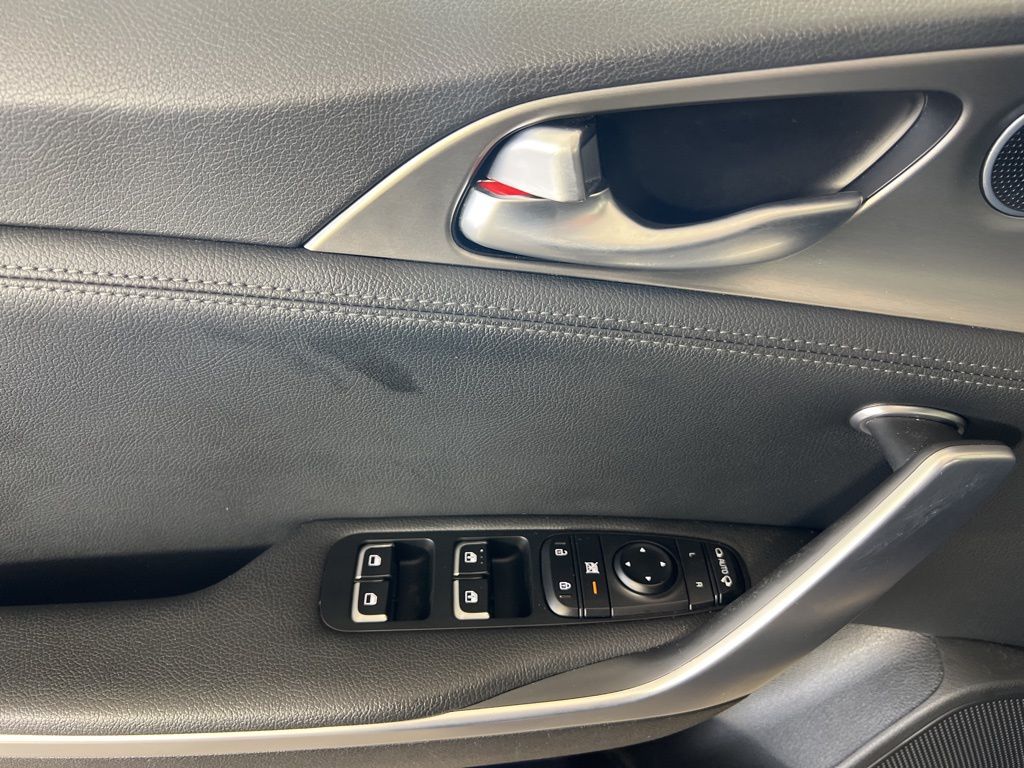 Used 2018 Black Kia GT image 16