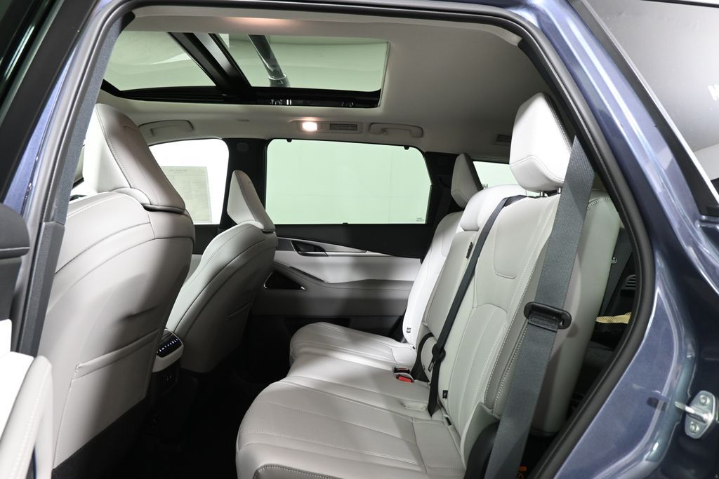 Thumbnail: 2026 INFINITI QX60 - 28