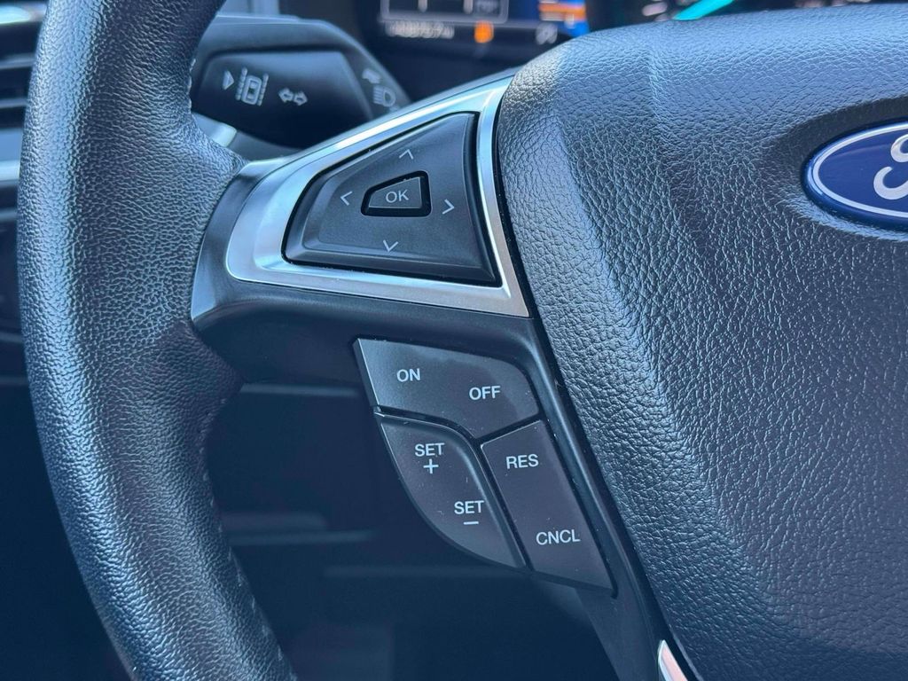 2024 Ford Edge SEL - Photo 21
