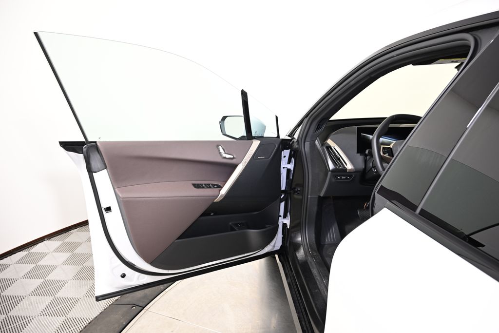 Thumbnail: 2026 BMW iX - 21