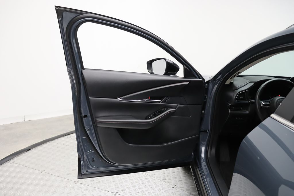 2023 Mazda CX-30 Carbon 16