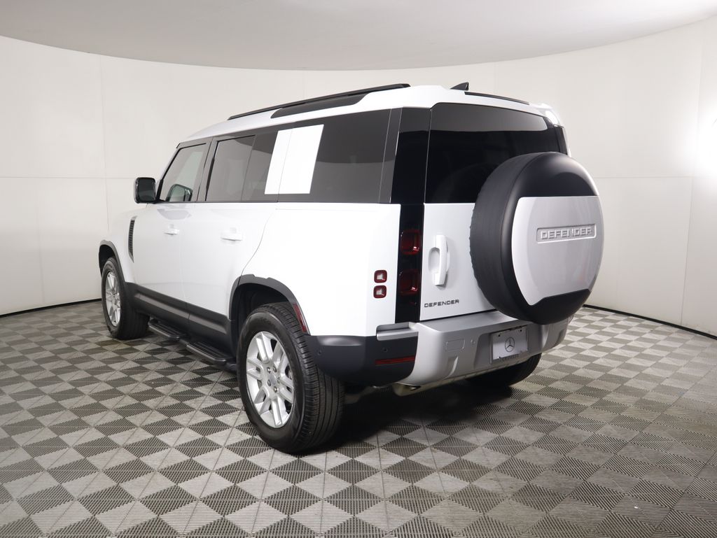 Thumbnail: 2025 Land Rover Defender - 7