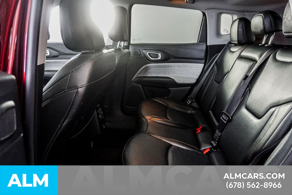 Used 2022 Red Jeep Latitude Lux image 17