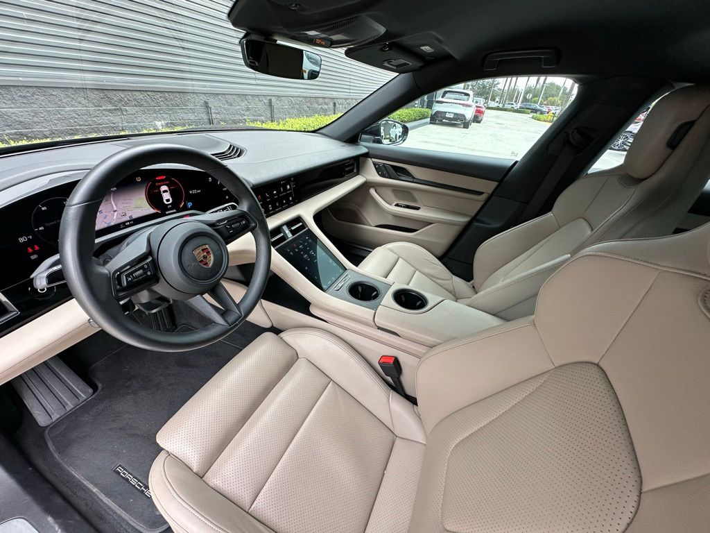 Thumbnail: 2023 Porsche Taycan - 4