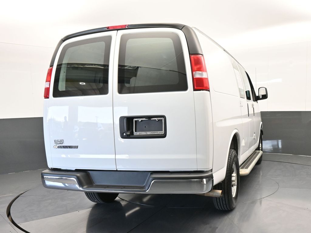Used 2024 Summit White Chevrolet Work Van image 5