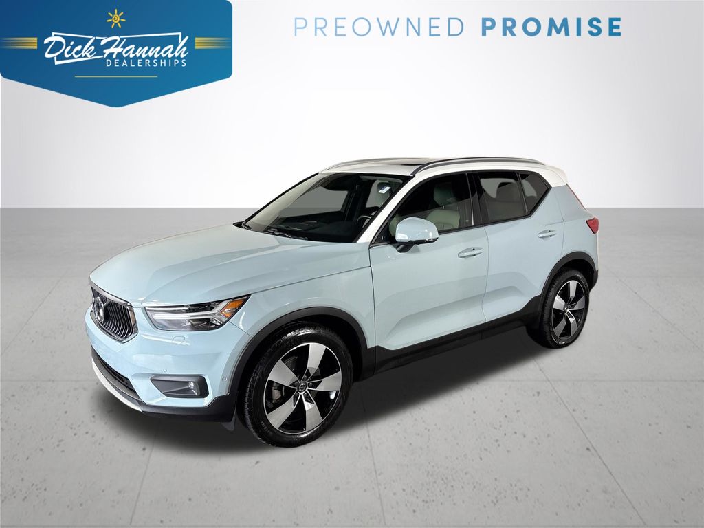 2019 Volvo XC40 Momentum