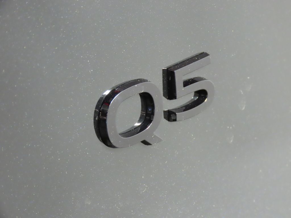 Thumbnail: 2025 Audi Q5 - 9