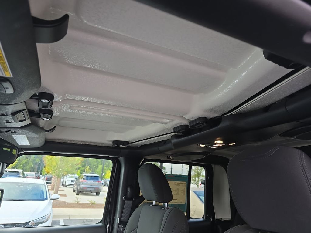 2022 Black Clearcoat Jeep Gladiator Willys 4X4 Truck