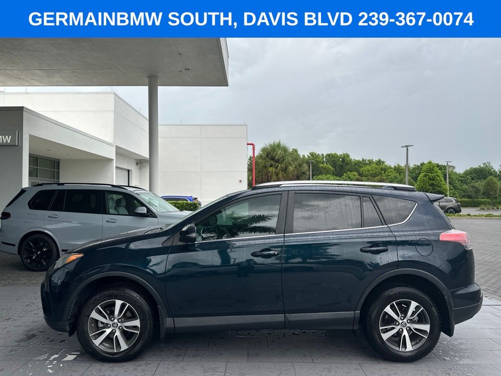 Used 2018 Blue Toyota XLE image 6