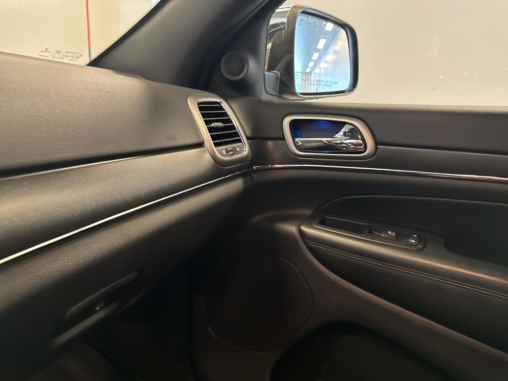 2018 Jeep Grand Cherokee Limited photo 19