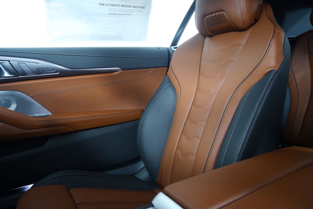 Thumbnail: 2026 BMW 8 Series - 22