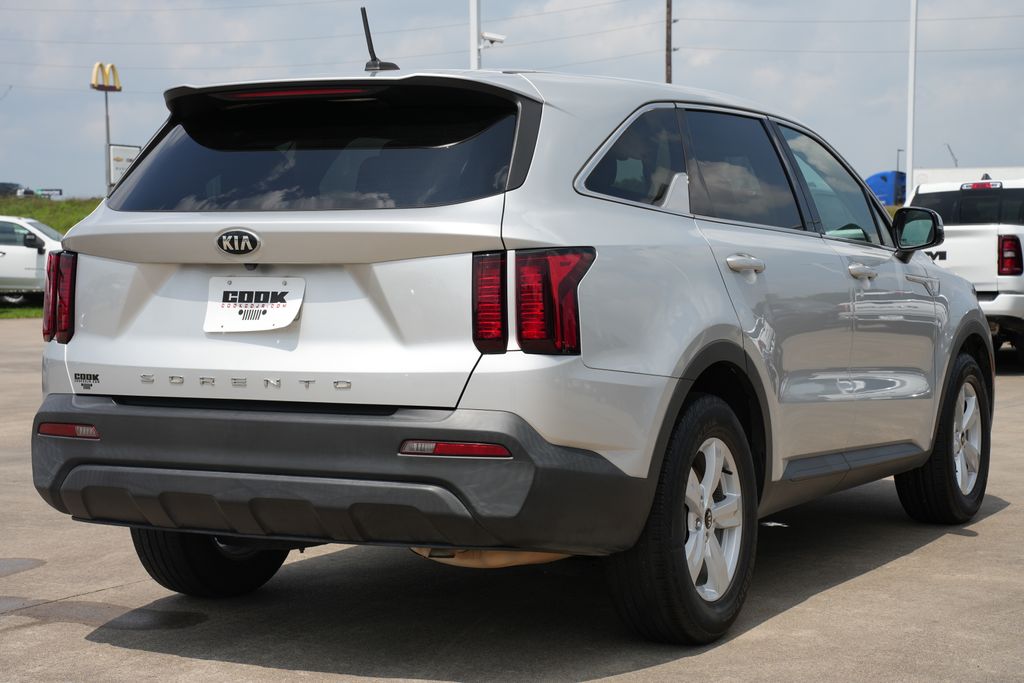 2021 Kia Sorento LX Silver at Community Kia