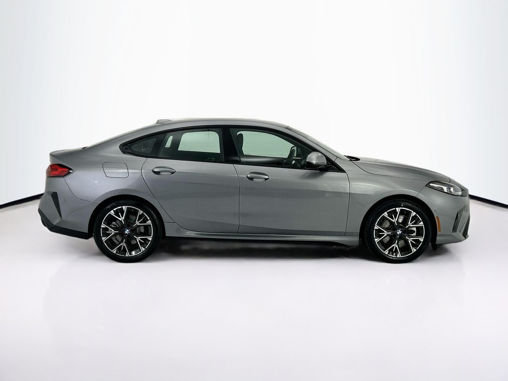 Thumbnail: 2026 BMW 2 Series - 4