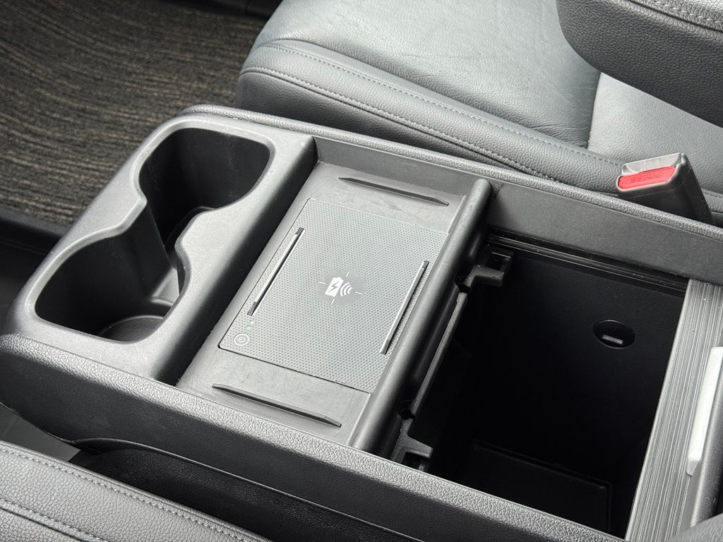 Used 2025 Honda Odyssey Van