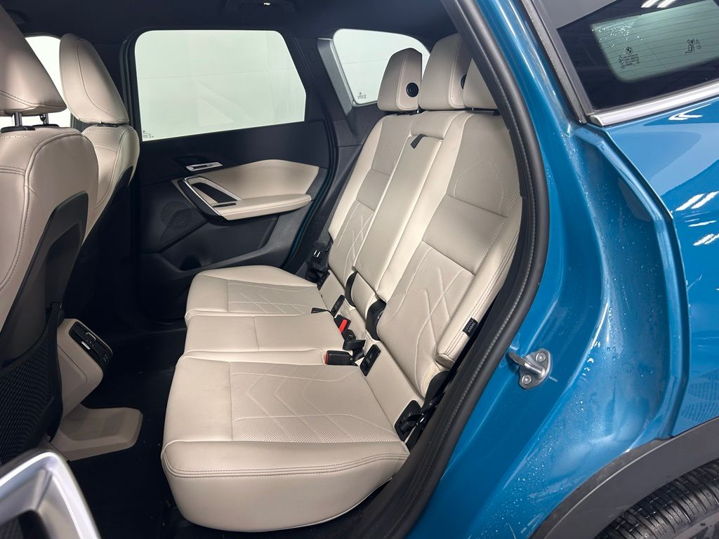 Thumbnail: 2023 BMW X1 - 18